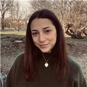 Ragazza diplomata al liceo scientifico e studentessa all’Università di medicina e chirurgia a Parma